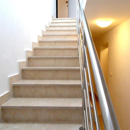 Apartments Petricevic 2 Selce Buitenkant foto